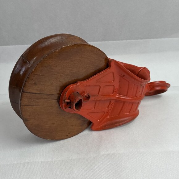 Antique Vintage Myers Cast Iron & Wood Barn Pulley - Orange Pulley Myers H 236 - Picture 7 of 7